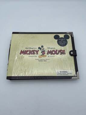 Disney Mickey Mouse Character Academy Sketchbook Kit Series One